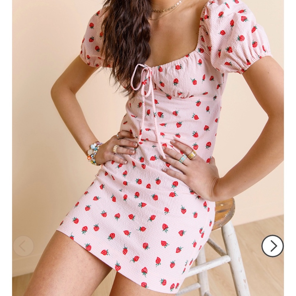 Xoe Strawberry Mini Skirt and Puff Sleeve Top Set